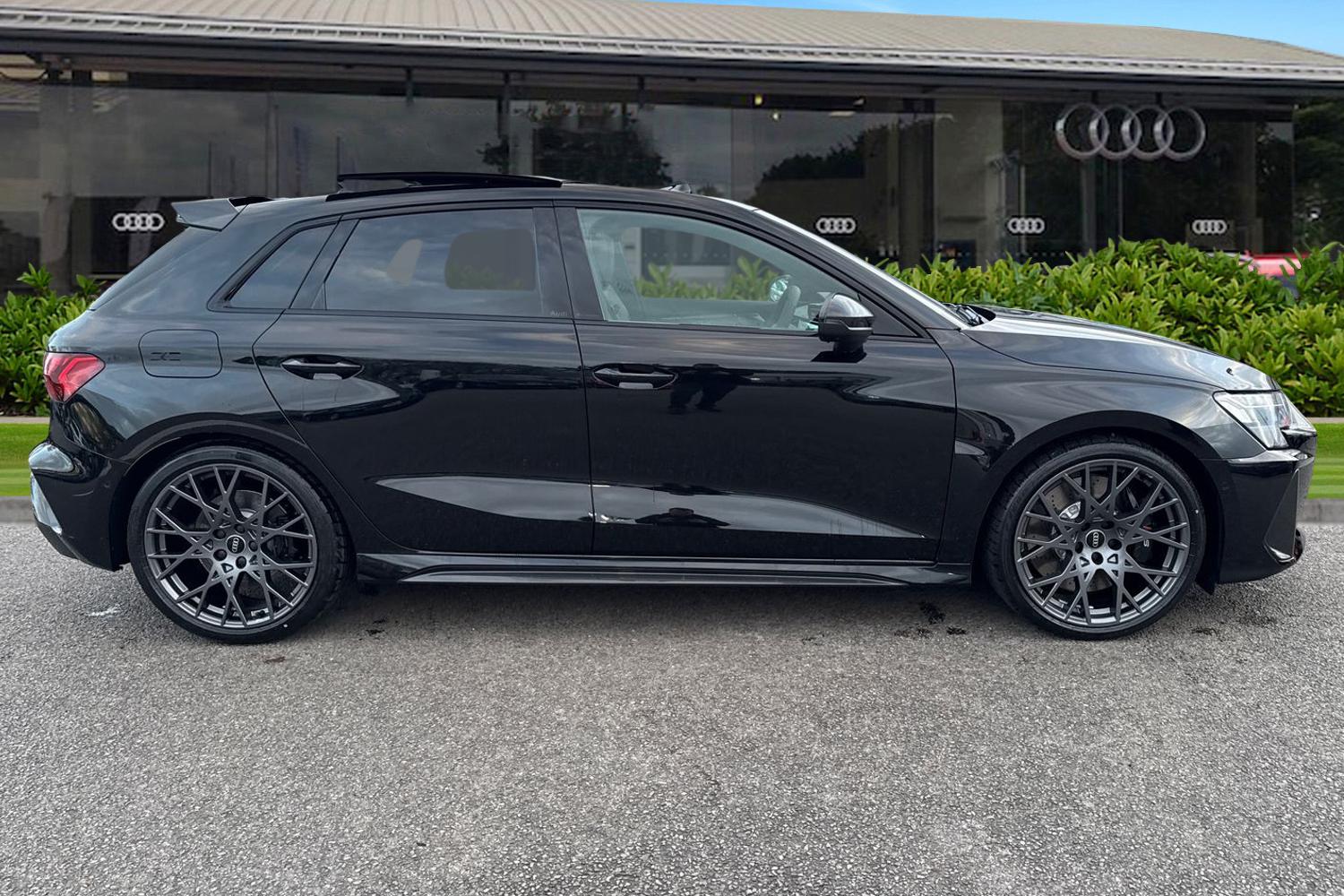 Used Audi RS3 2025 for sale - 76972848: Photo 3