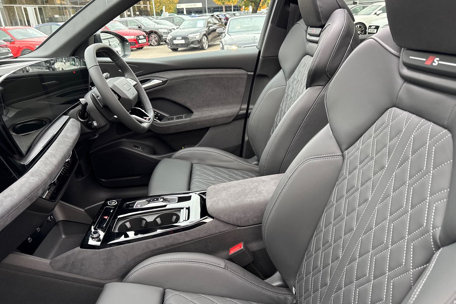 Used Audi Q6 e-tron 2025 for sale - 76697731: Photo 15