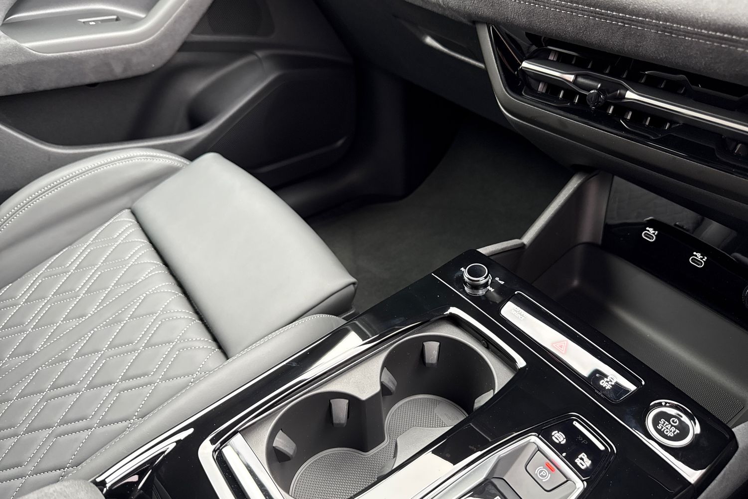 Used Audi Q6 e-tron 2025 for sale - 76697731: Photo 19