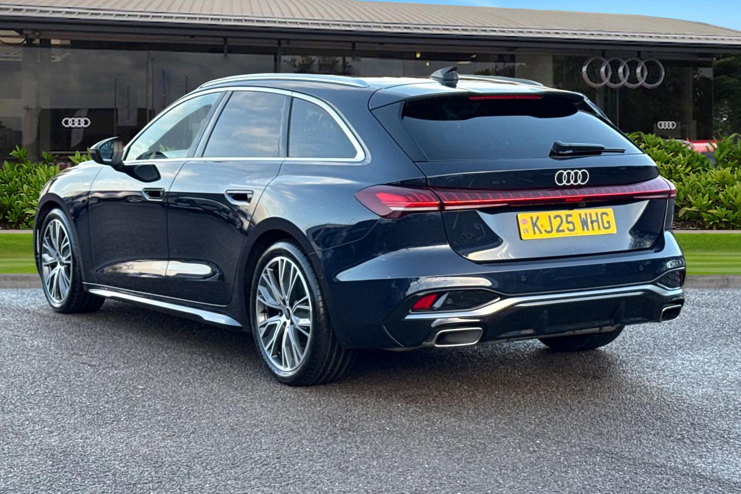 Used Audi A5 2025 for sale - 76863277: Photo 2