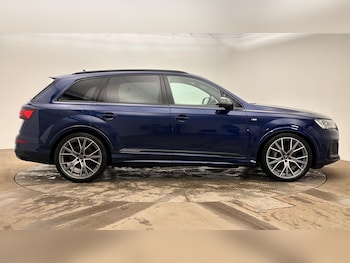 Used Audi Q7 2024 for sale - 78815257: Photo