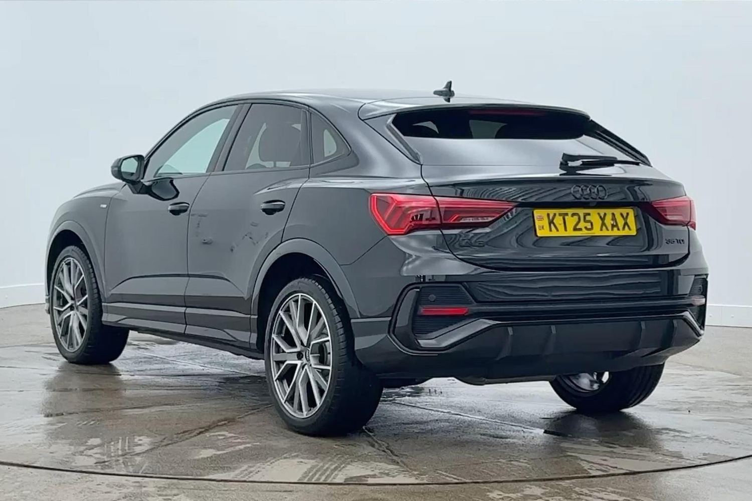 Used Audi Q3 2025 for sale - 77187541: Photo 3