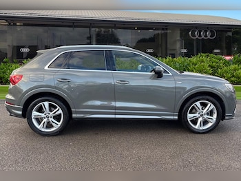 Used Audi Q3 2022 for sale - 77262559: Photo