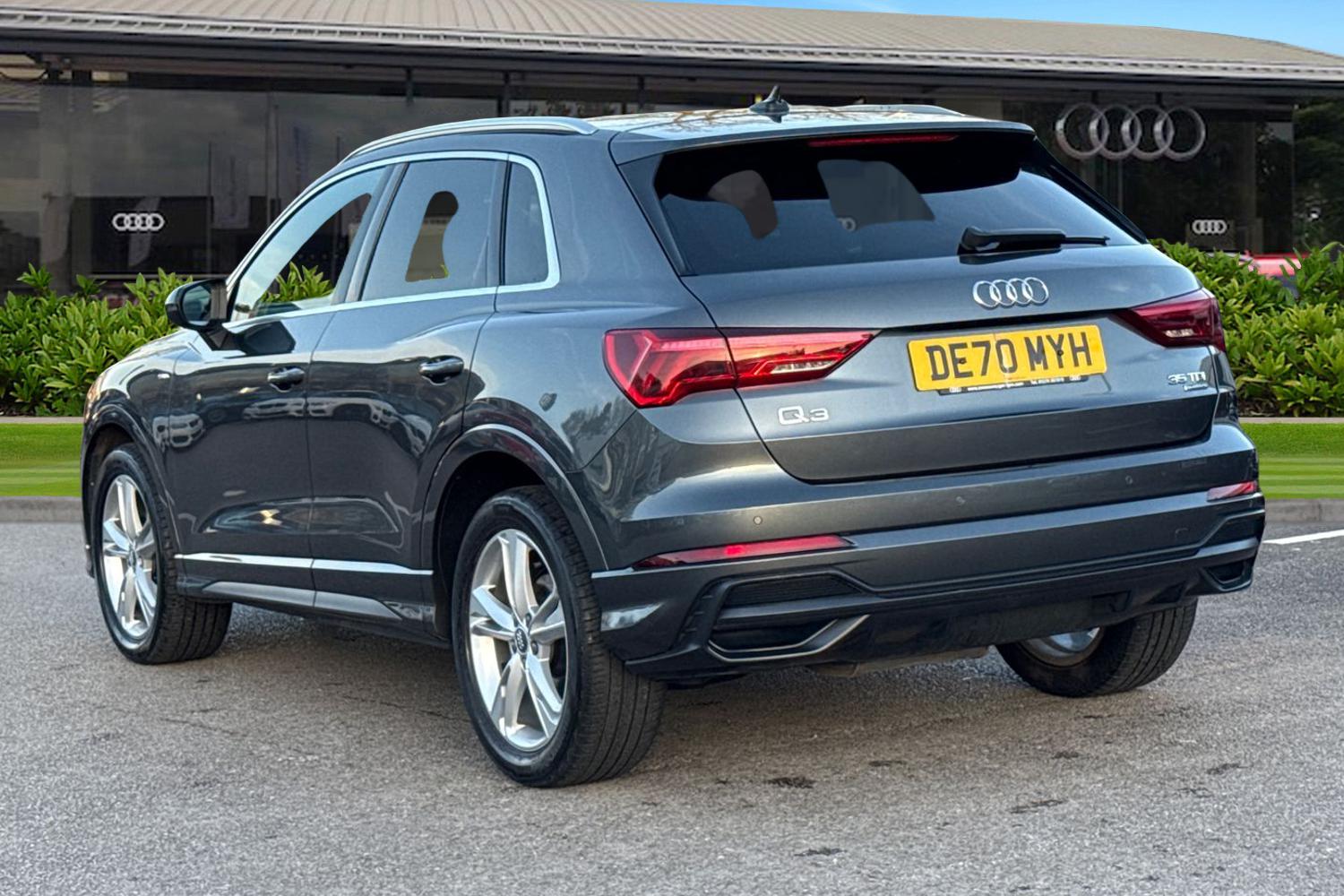 Used Audi Q3 2020 for sale - 77666245: Photo 2