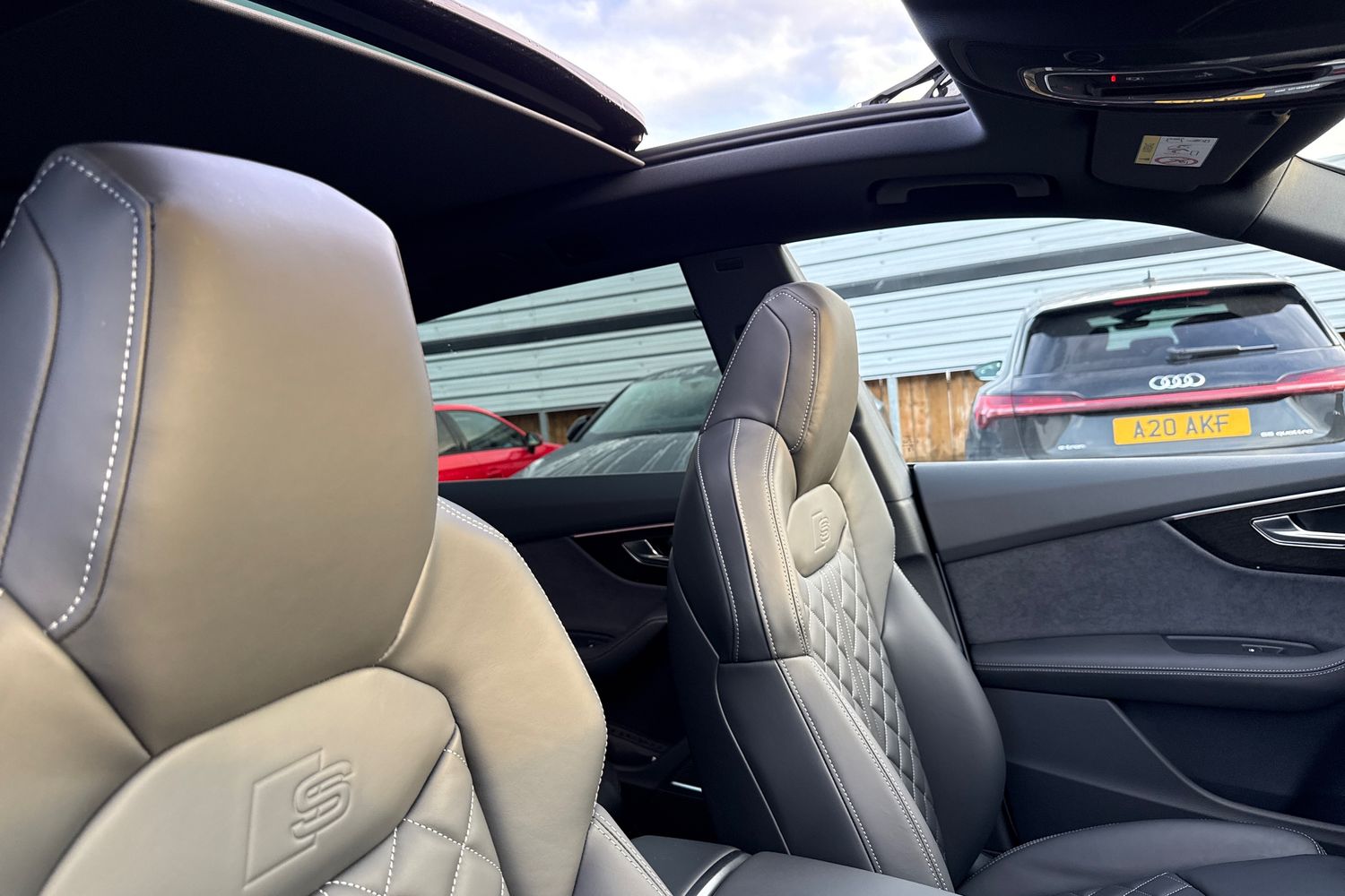 Used Audi SQ8 2025 for sale - 77187351: Photo 24