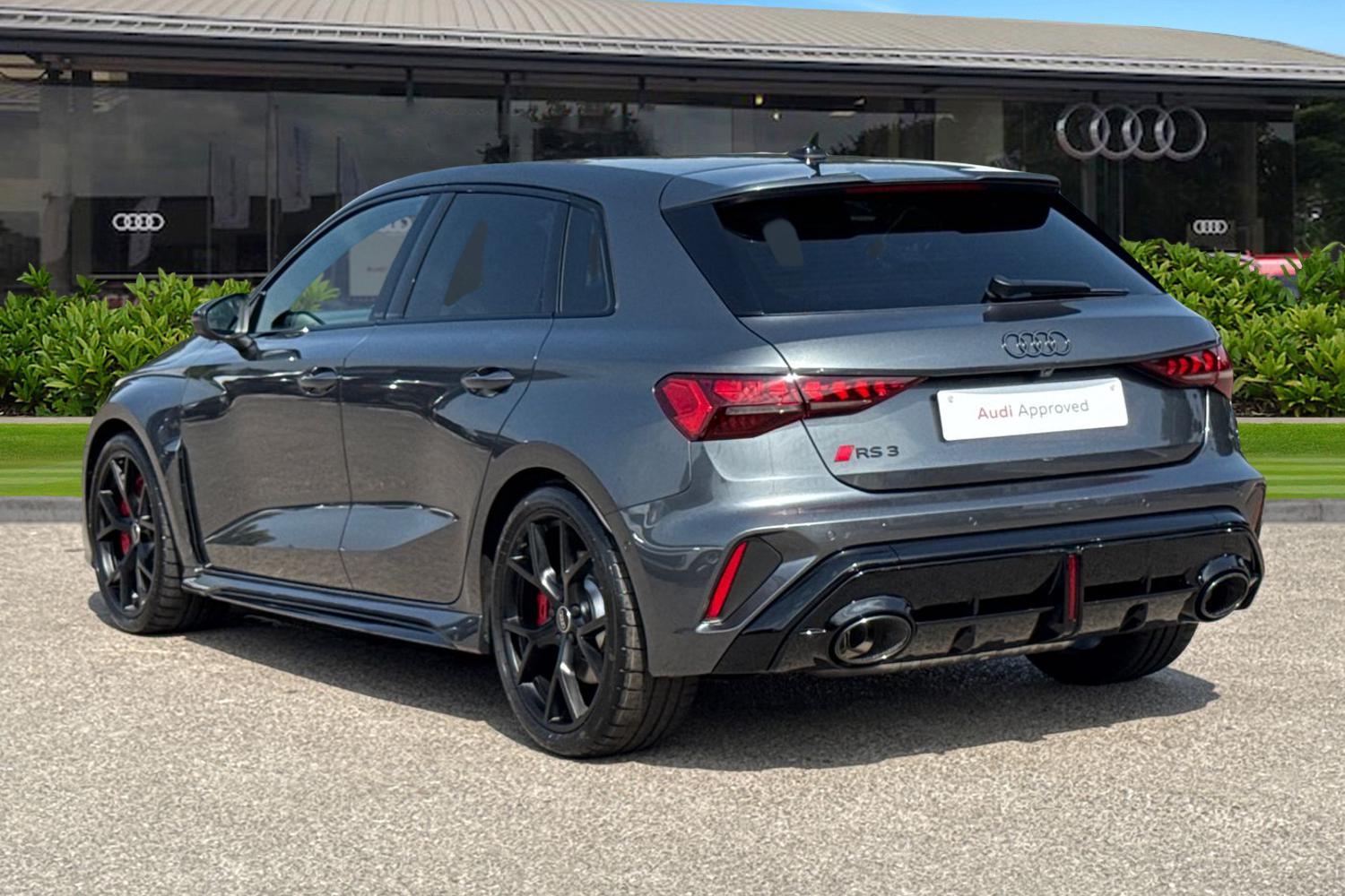Used Audi RS3 2025 for sale - 76090496: Photo 2