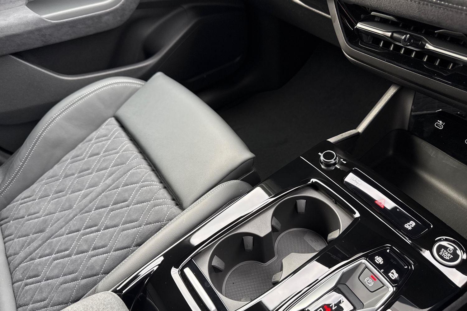 Used Audi Q6 e-tron 2025 for sale - 76767851: Photo 19