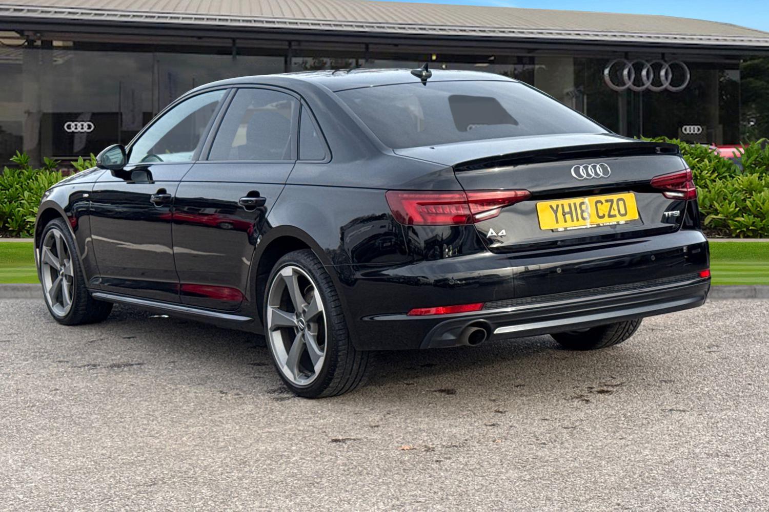 Used Audi A4 2018 for sale - 77608164: Photo 2