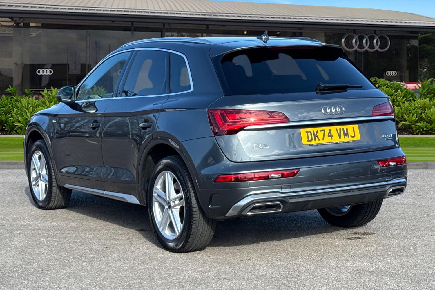 Used Audi Q5 2024 for sale - 77742082: Photo 2