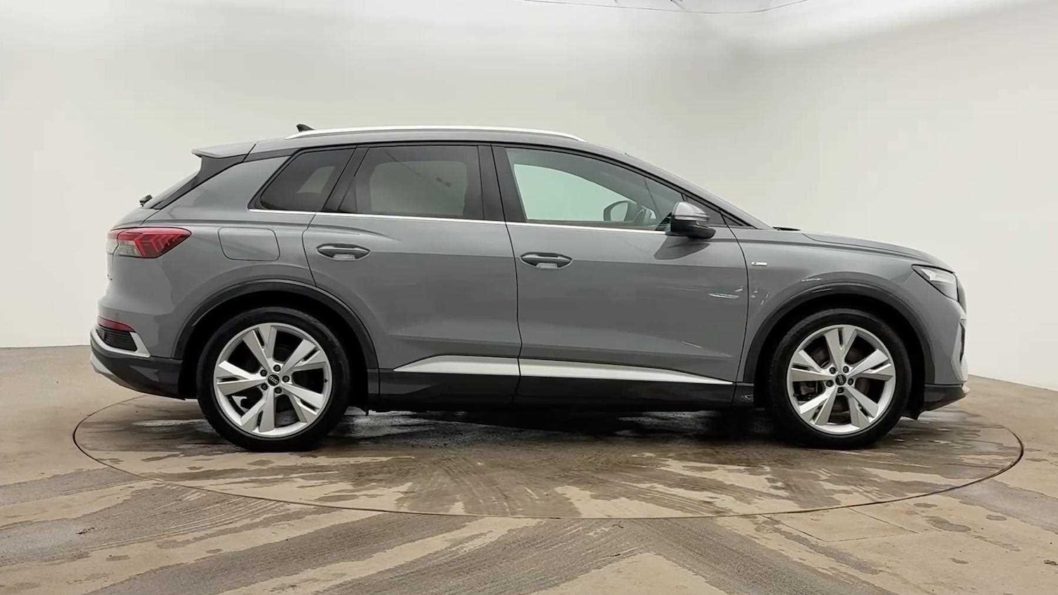 Used Audi Q4 e-tron 2021 for sale - 77520209: Photo 3
