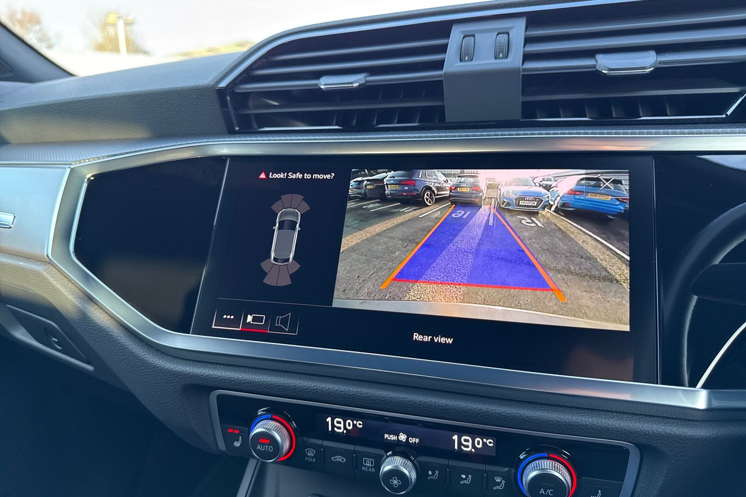 Used Audi Q3 2023 for sale - 77361707: Photo 32