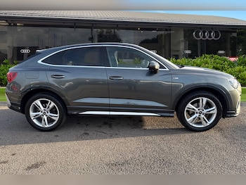 Used Audi Q3 2023 for sale - 77361707: Photo