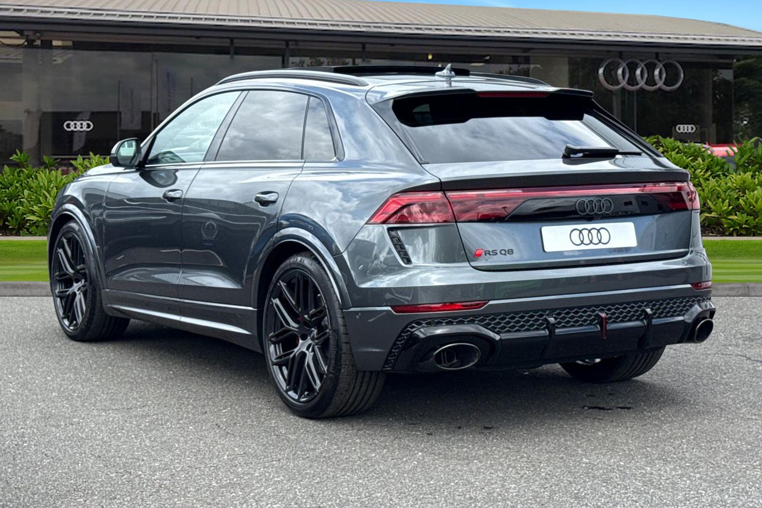Used Audi RS Q8 2025 for sale - 76438834: Photo 2