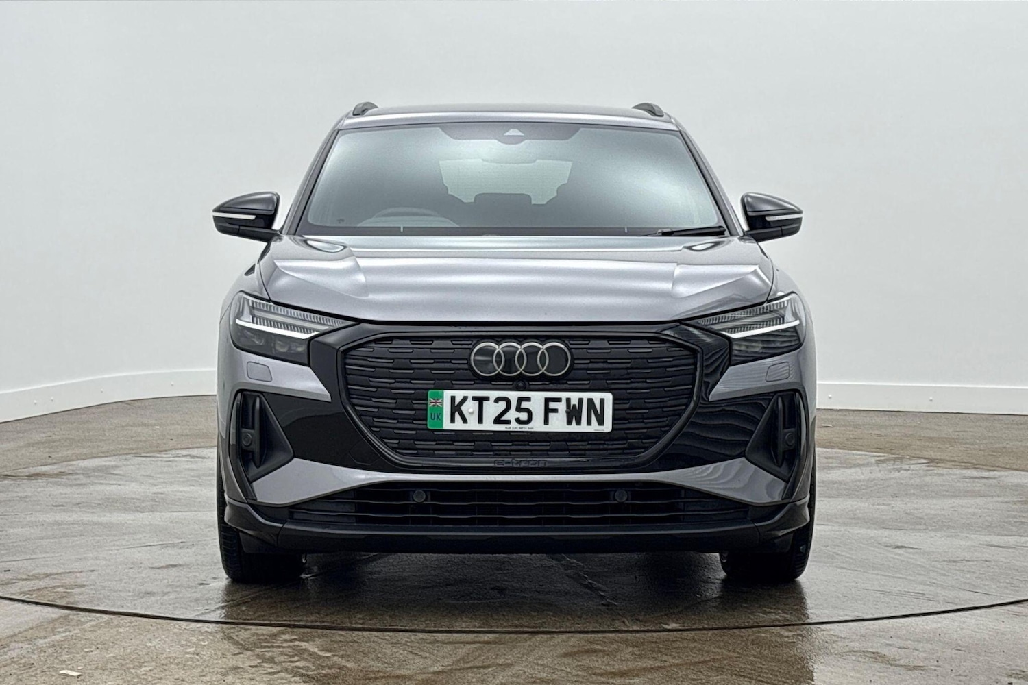 Used Audi Q4 e-tron 2025 for sale - 77708637: Photo 2