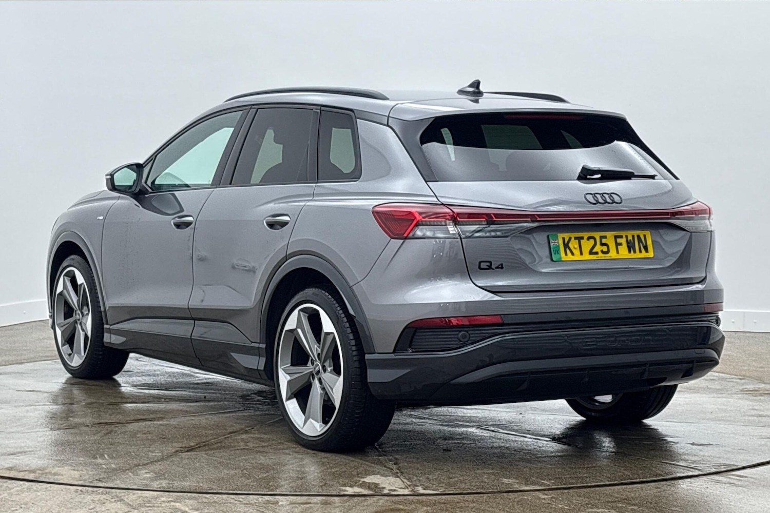 Used Audi Q4 e-tron 2025 for sale - 77708637: Photo 3