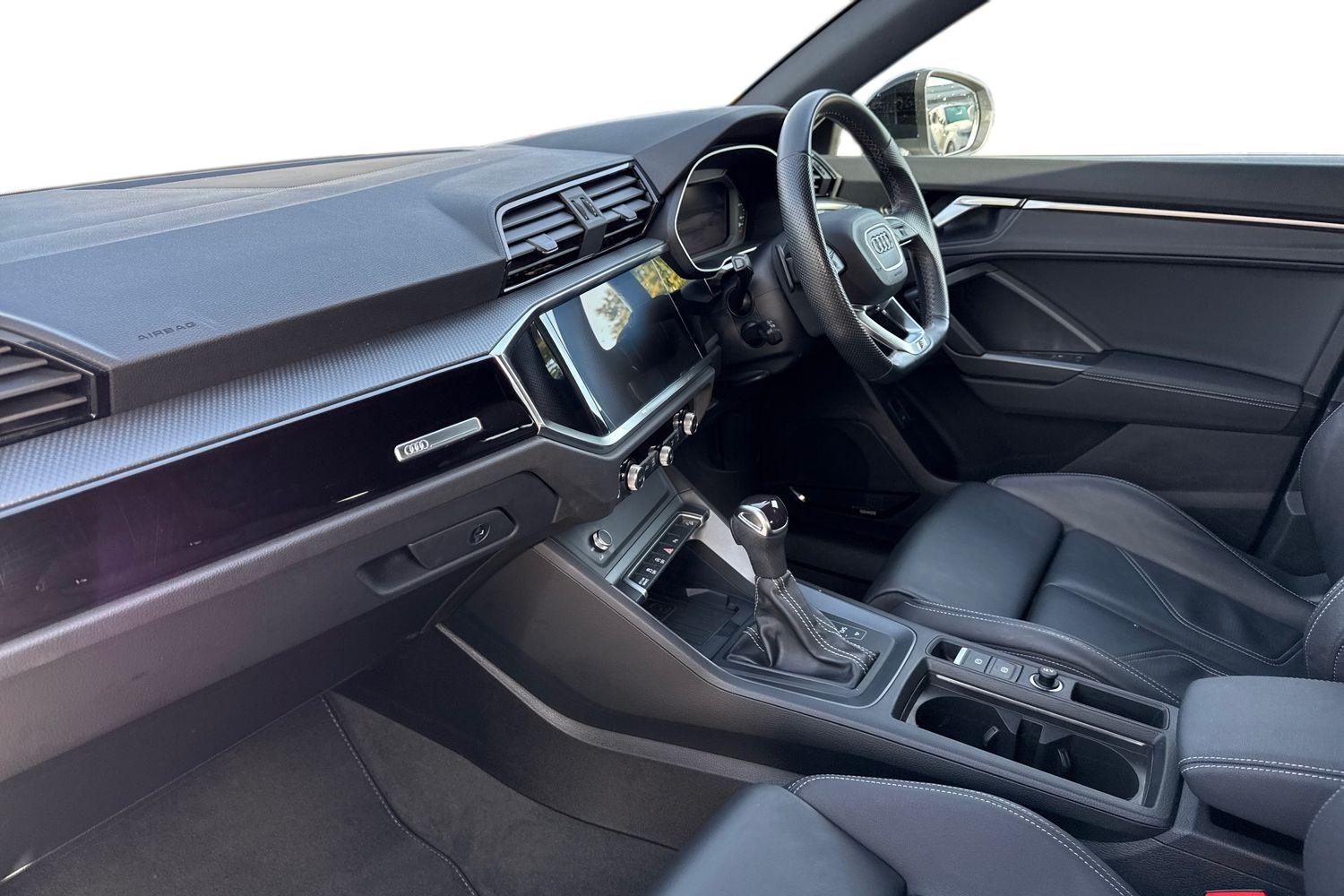 Used Audi Q3 2023 for sale - 76106877: Photo 15
