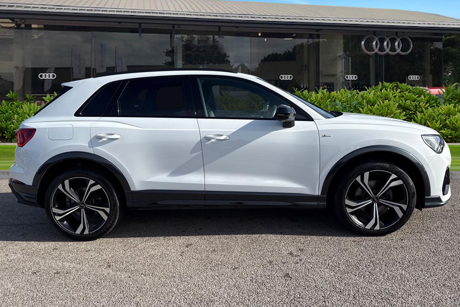 Used Audi Q3 2023 for sale - 76106877: Photo 3