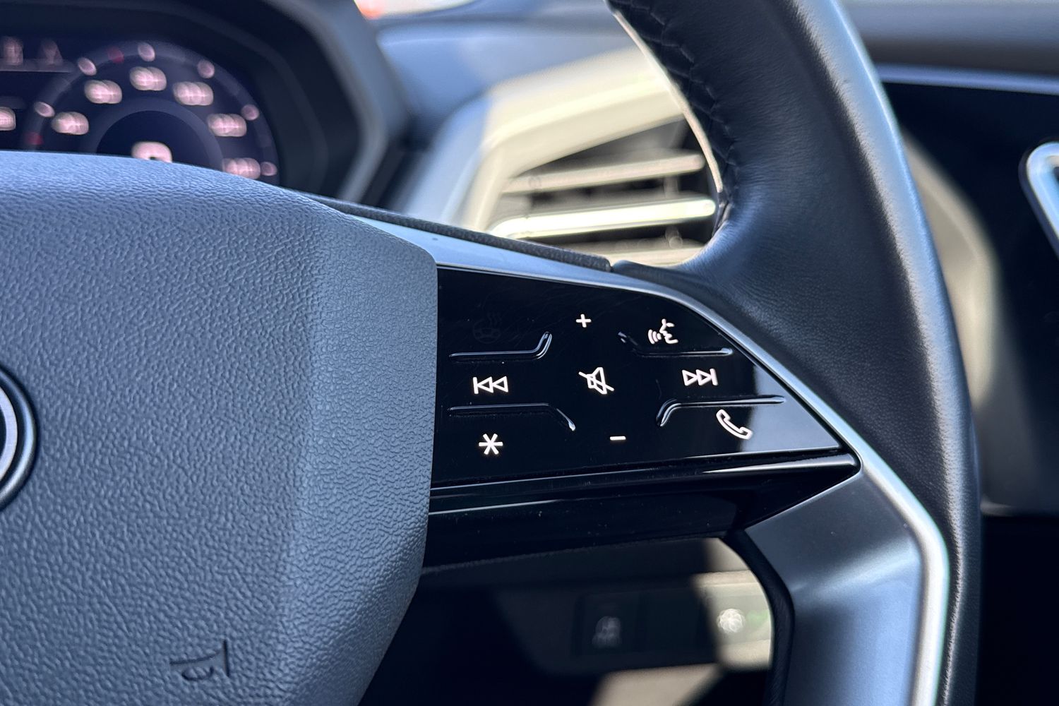 Used Audi Q4 e-tron 2023 for sale - 77929057: Photo 25