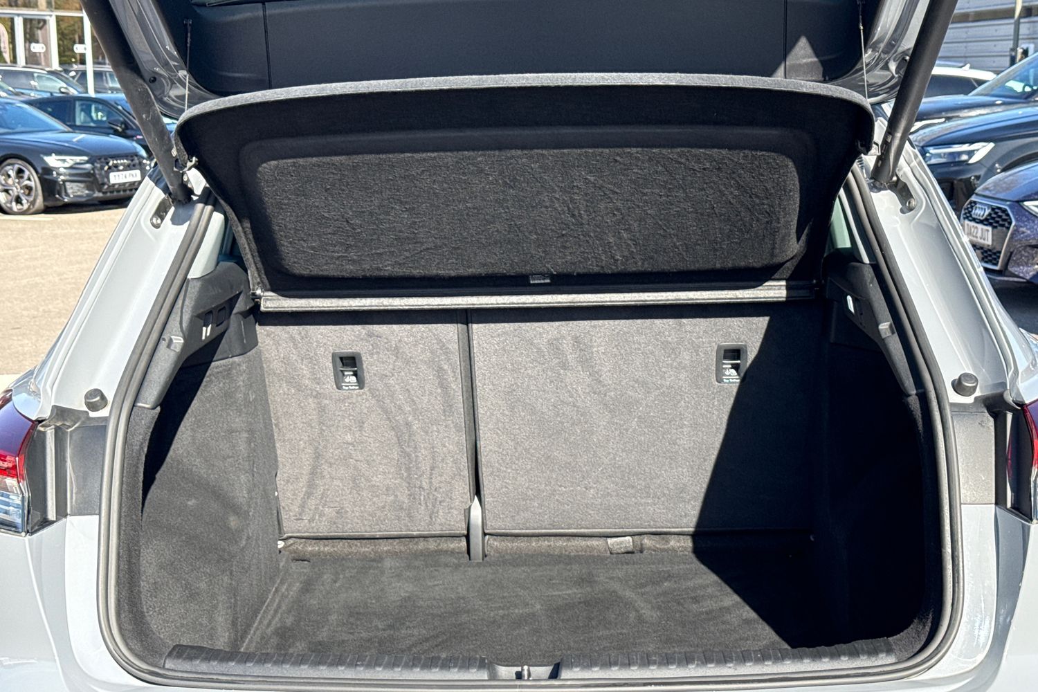 Used Audi Q4 e-tron 2023 for sale - 77929057: Photo 7