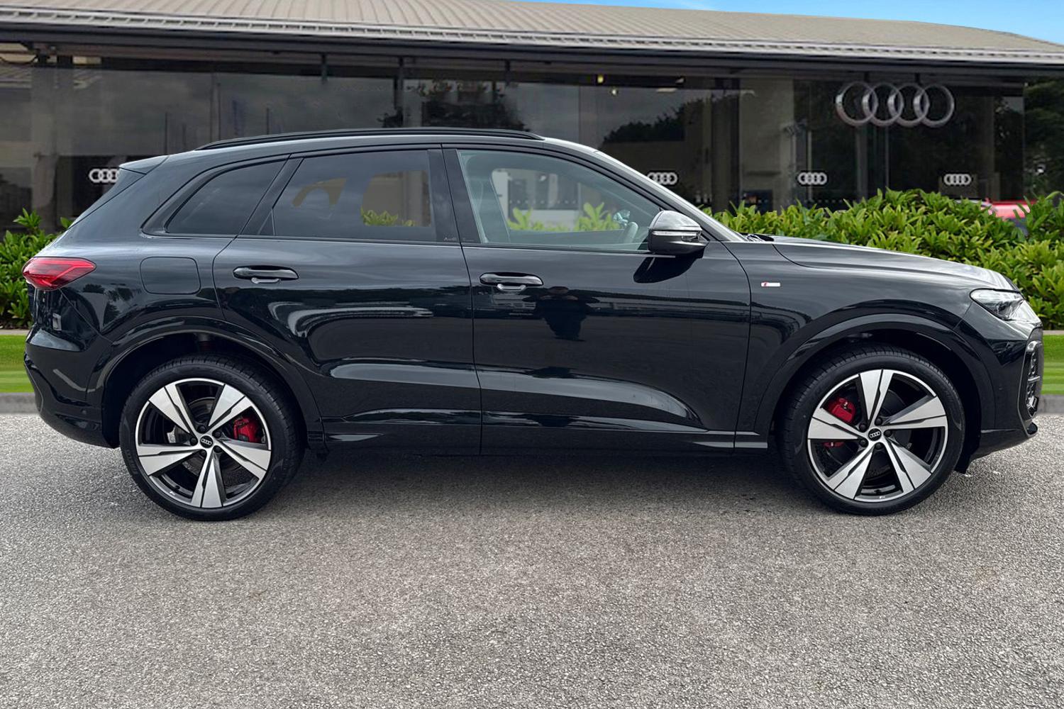 Used Audi Q5 2025 for sale - 76520069: Photo 3