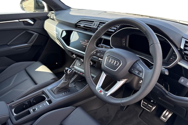 Used Audi Q3 2025 for sale - 76250625: Photo 13