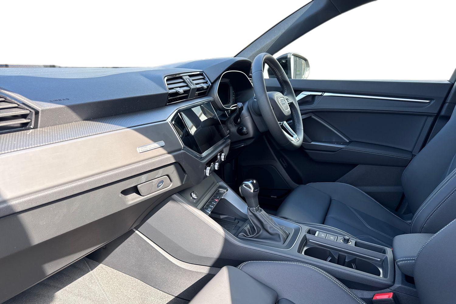 Used Audi Q3 2025 for sale - 76250625: Photo 15