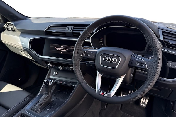 Used Audi Q3 2025 for sale - 76250625: Photo 17