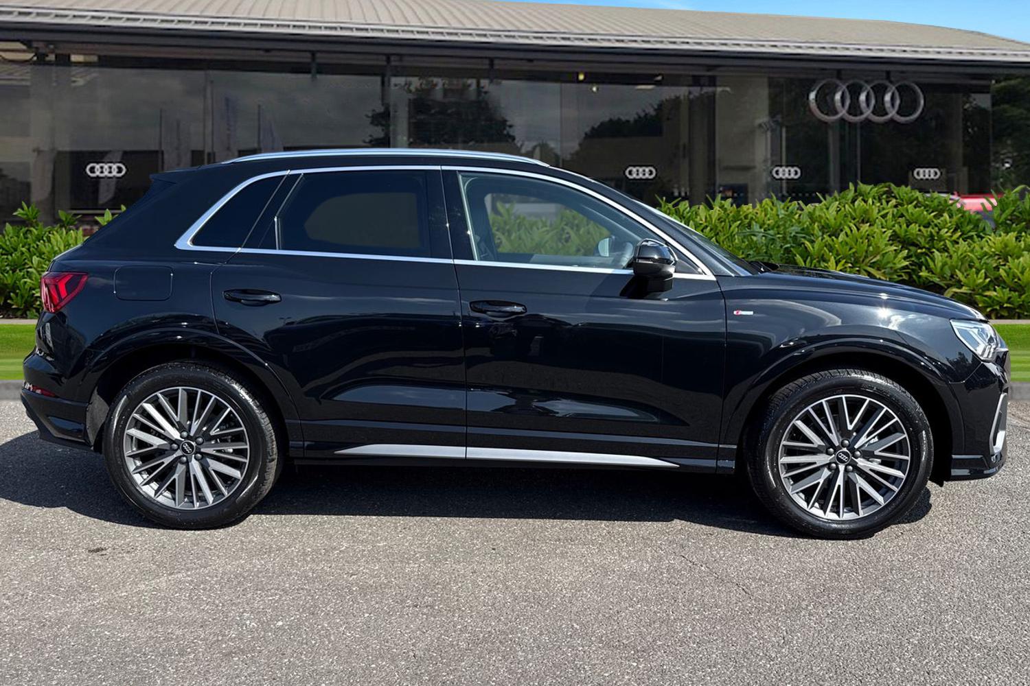 Used Audi Q3 2025 for sale - 76250625: Photo 3