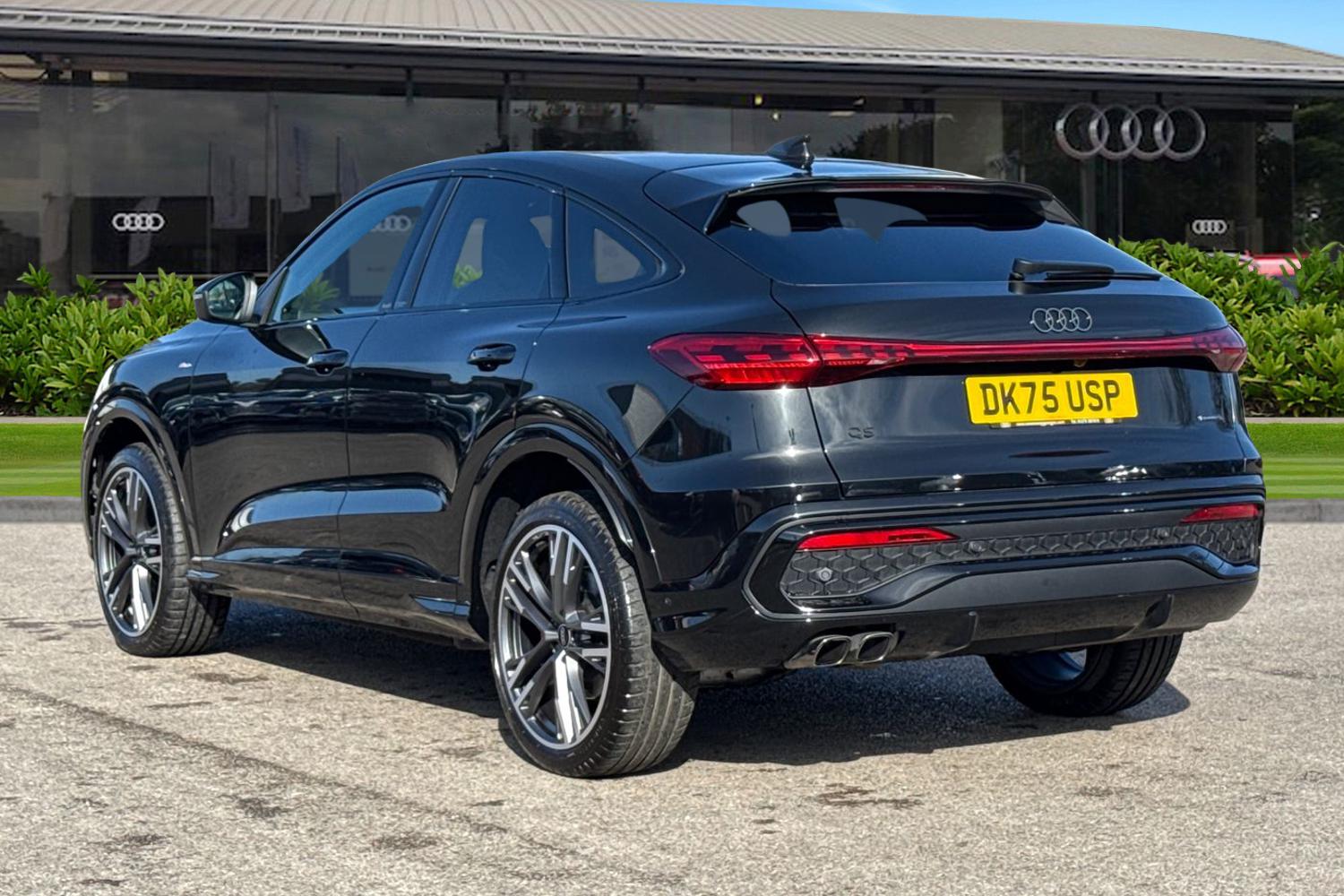 Used Audi Q5 2025 for sale - 77742244: Photo 2