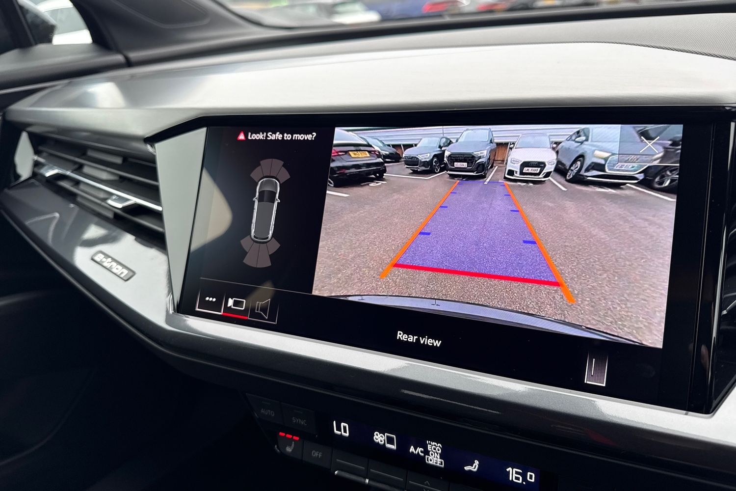 Used Audi Q4 e-tron 2024 for sale - 76480933: Photo 60