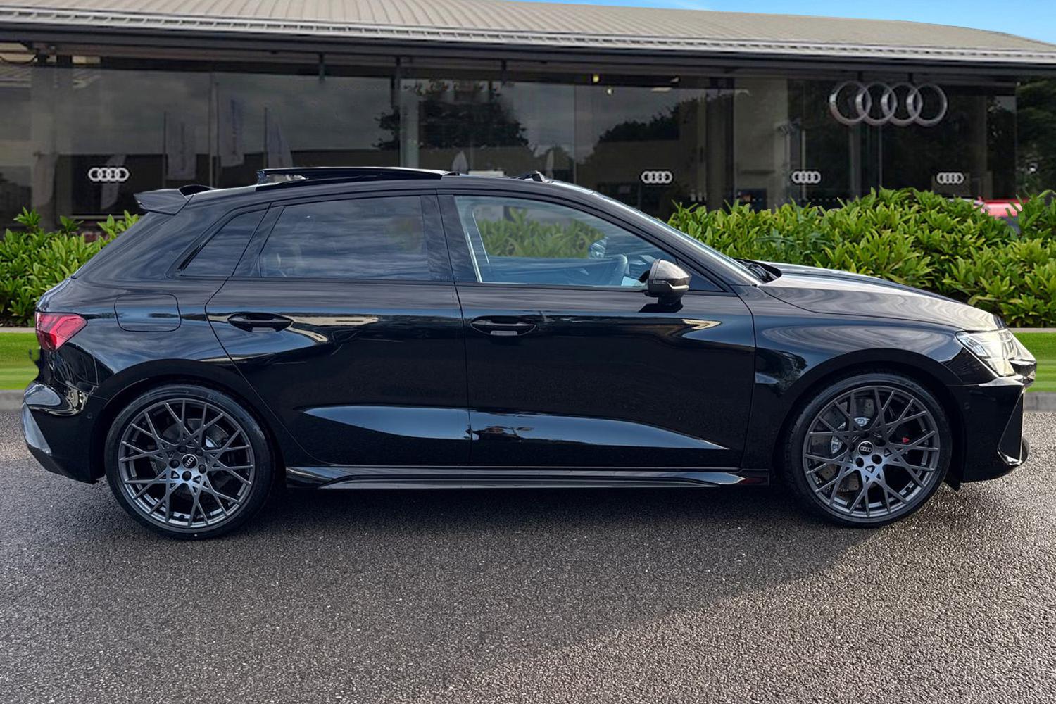 Used Audi RS3 2025 for sale - 77187349: Photo 3