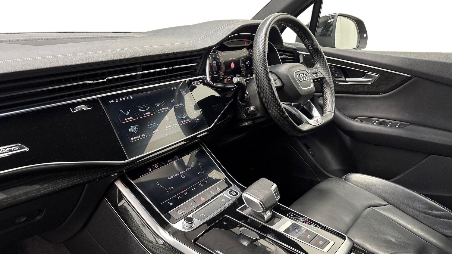 Used Audi Q7 2023 for sale - 76395370: Photo 4