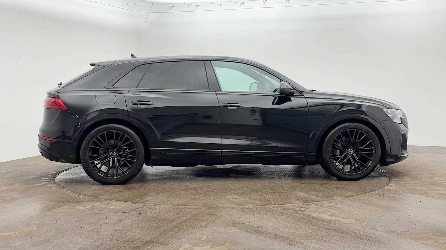 Used Audi Q8 2024 for sale - 77421567: Photo 3