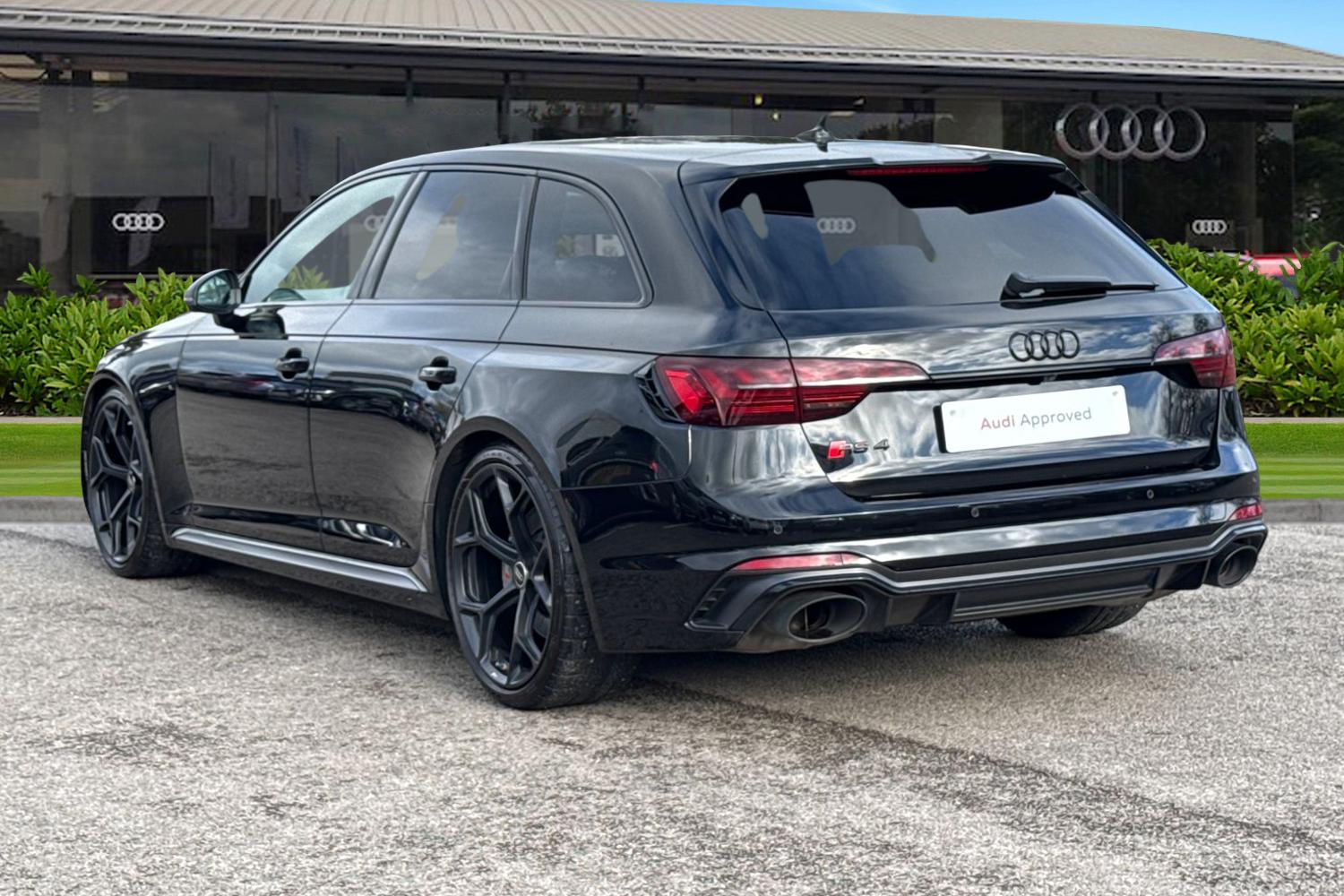 Used Audi RS4 2025 for sale - 77879108: Photo 2