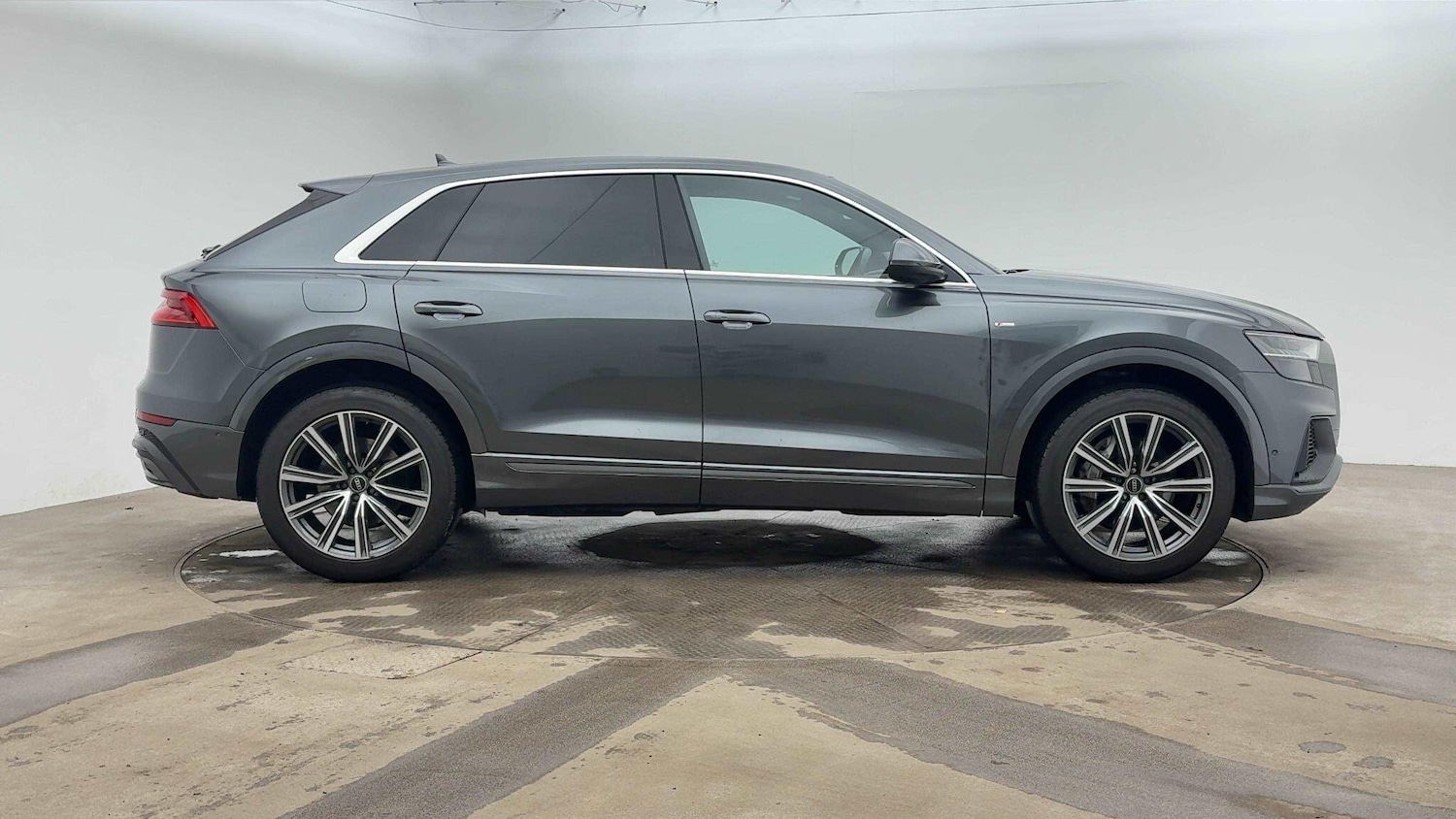 Used Audi Q8 2022 for sale - 76546206: Photo 3