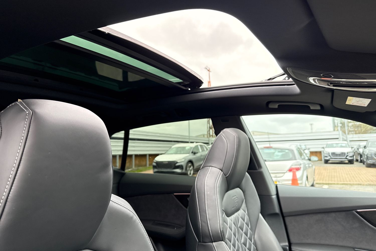 Used Audi Q8 2024 for sale - 77728743: Photo 25