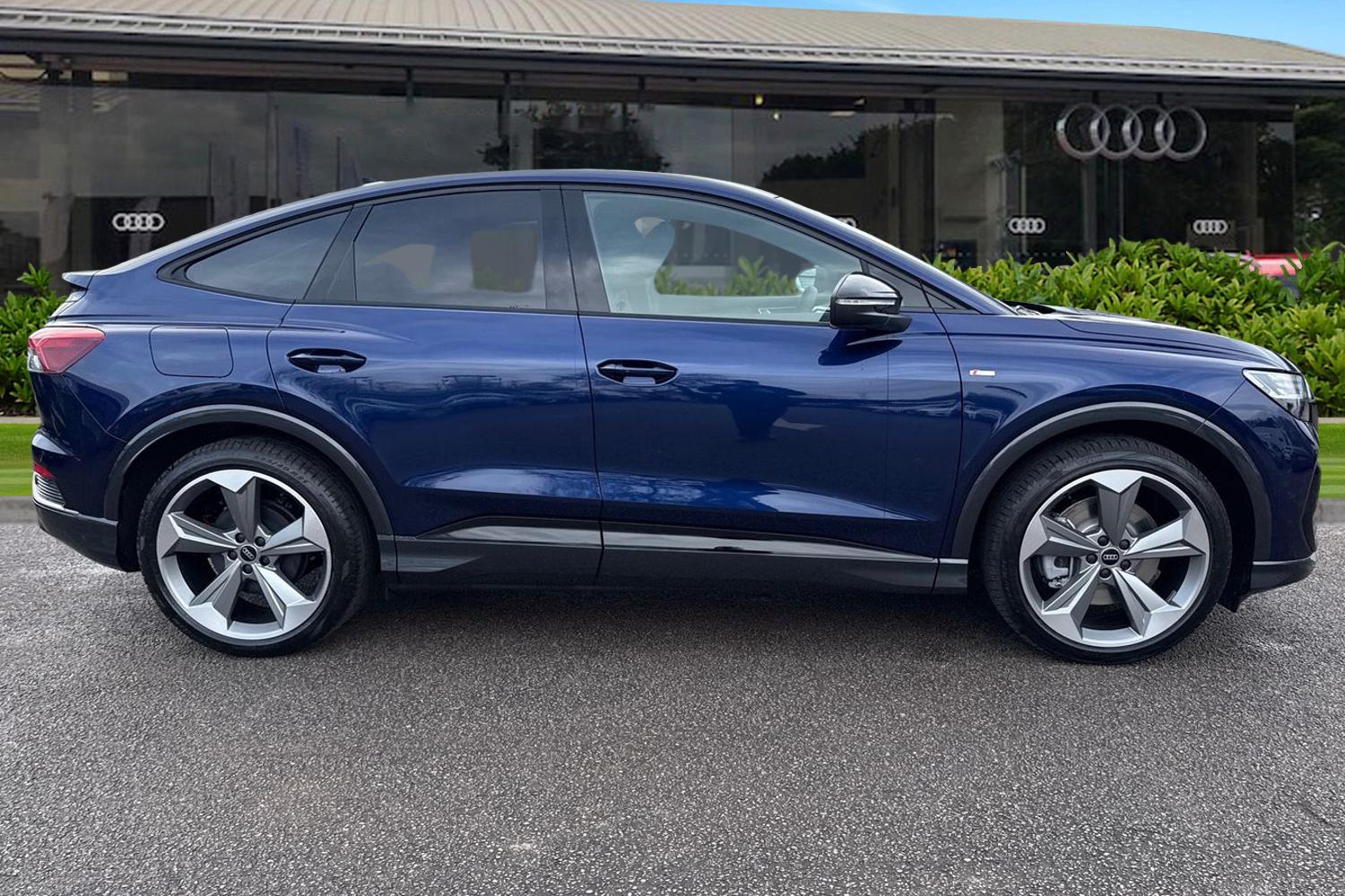 Used Audi Q4 e-tron 2026 for sale - 77463200: Photo 3