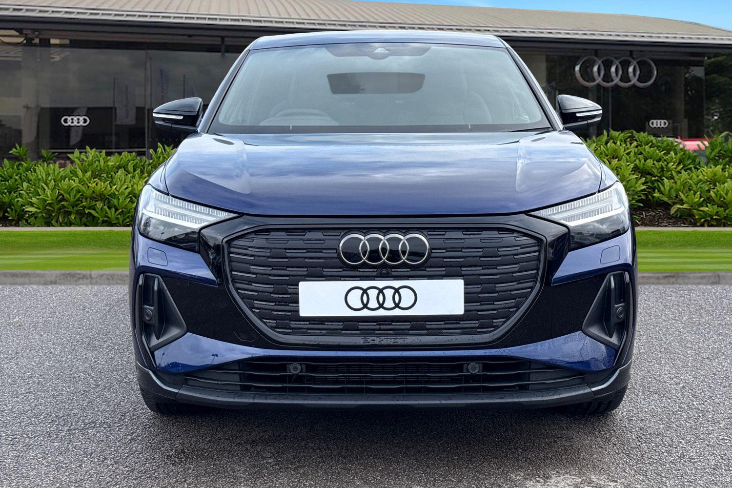 Used Audi Q4 e-tron 2026 for sale - 77463200: Photo 5