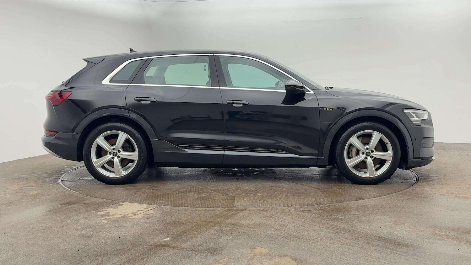 Used Audi e-tron 2022 for sale - 77355411: Photo 3
