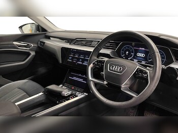 Used Audi e-tron 2022 for sale - 77355411: Photo