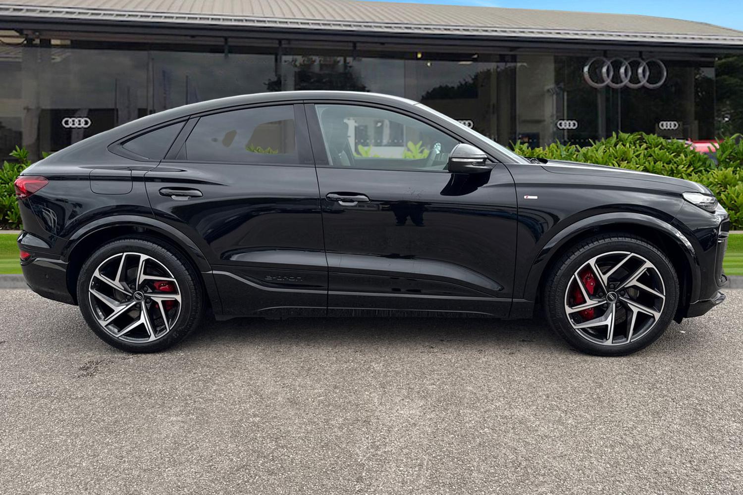 Used Audi Q6 e-tron 2025 for sale - 76972813: Photo 3