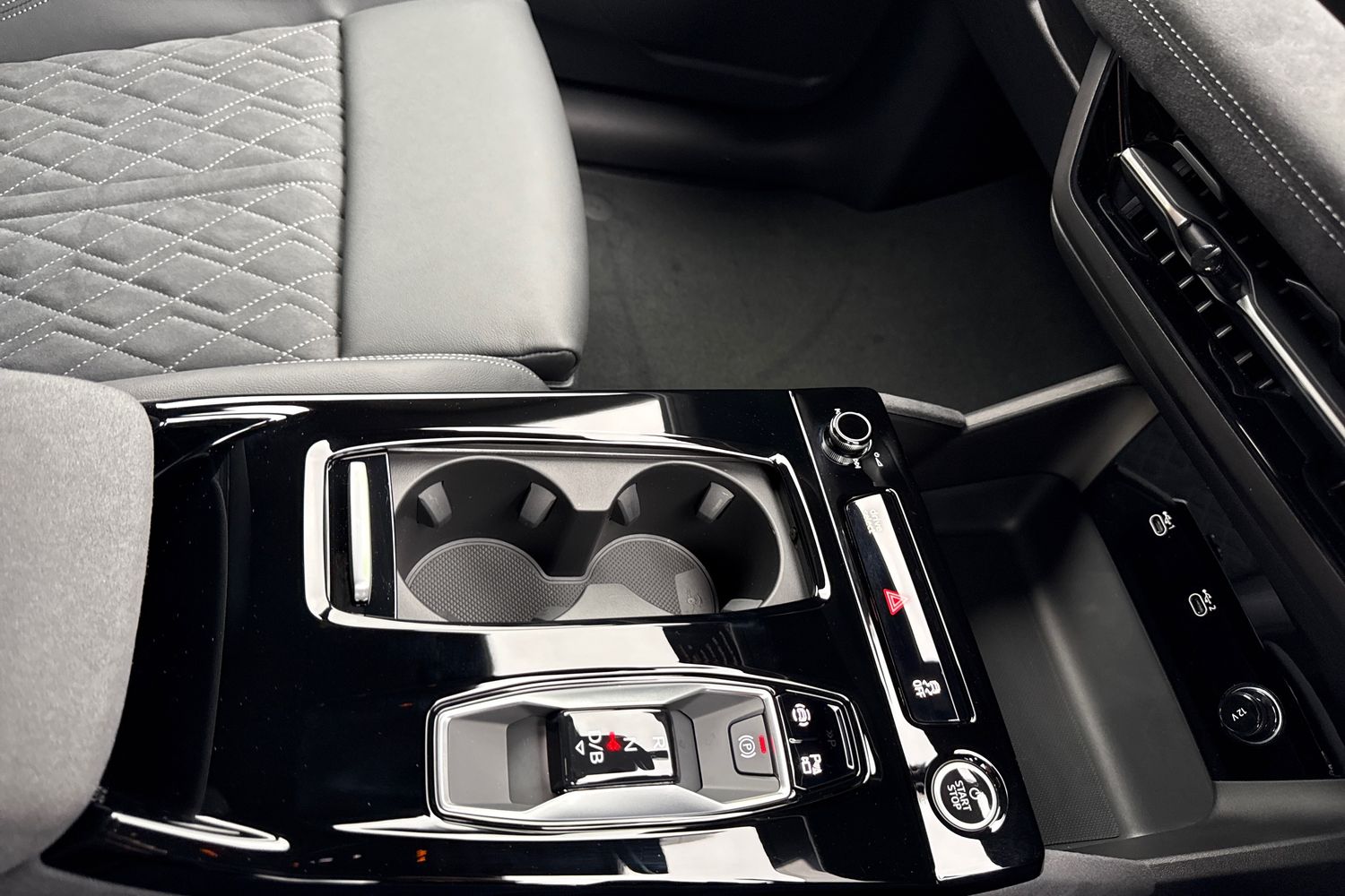 Used Audi Q6 e-tron 2025 for sale - 76972813: Photo 54