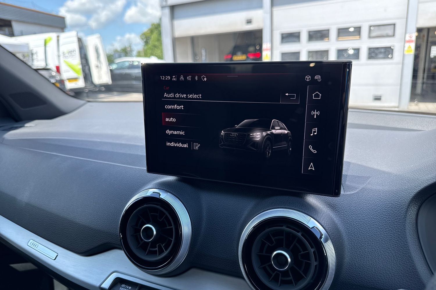 Used Audi Q2 2025 for sale - 76250618: Photo 40