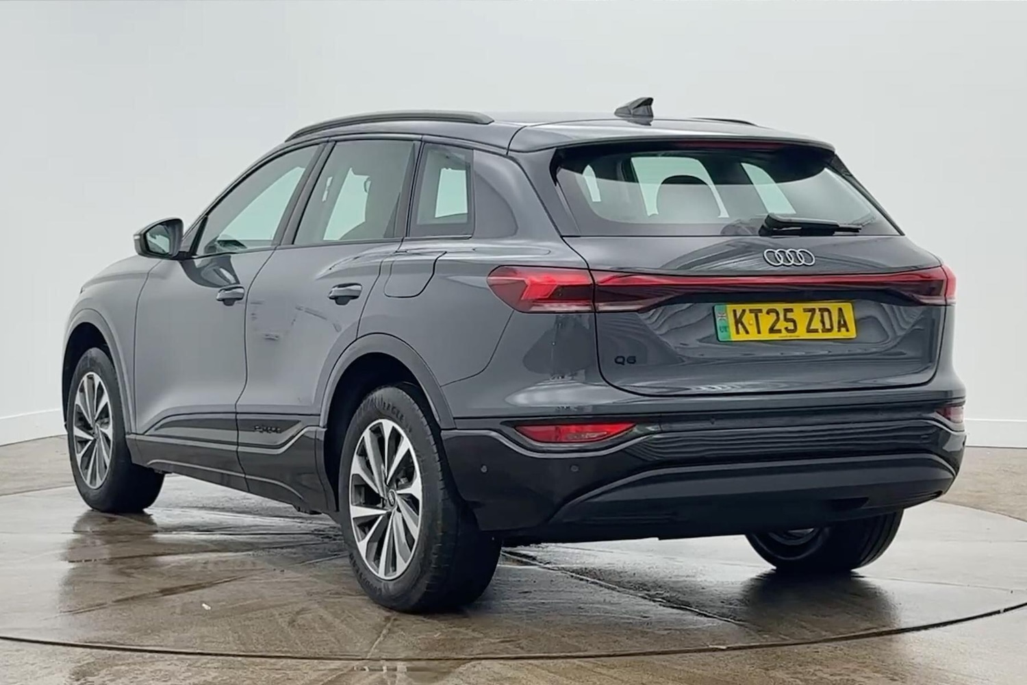 Used Audi Q6 e-tron 2025 for sale - 77764534: Photo 3