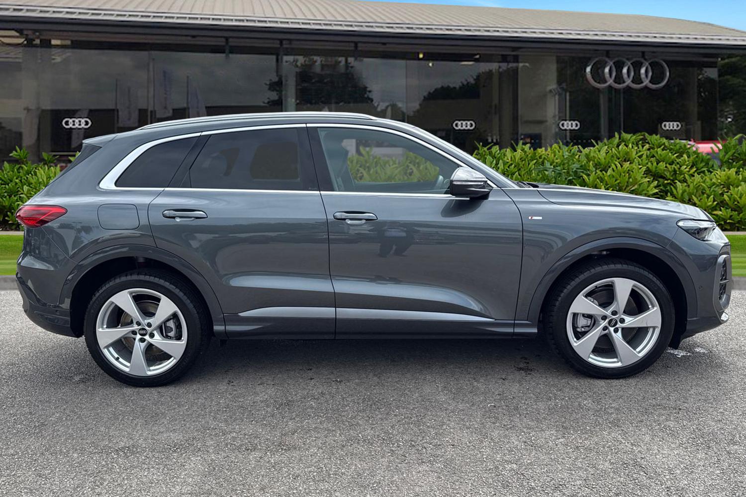 Used Audi Q5 2025 for sale - 77158911: Photo 3