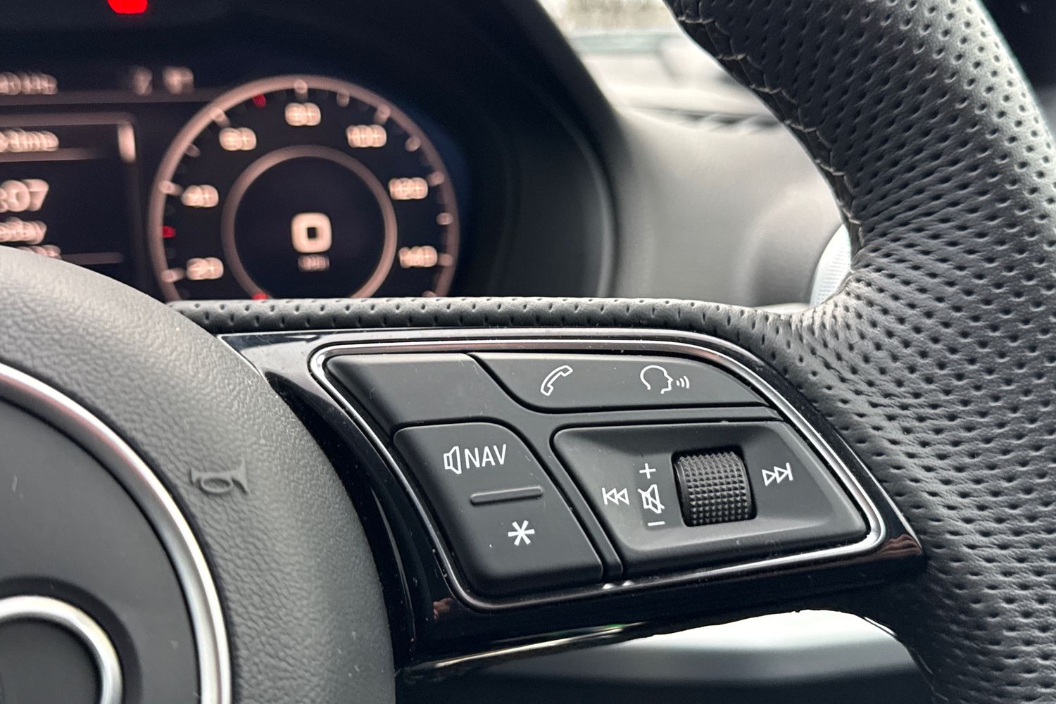 Used Audi Q2 2024 for sale - 76890256: Photo 25