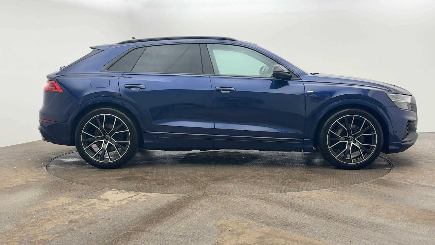 Used Audi Q8 2022 for sale - 76847906: Photo 3