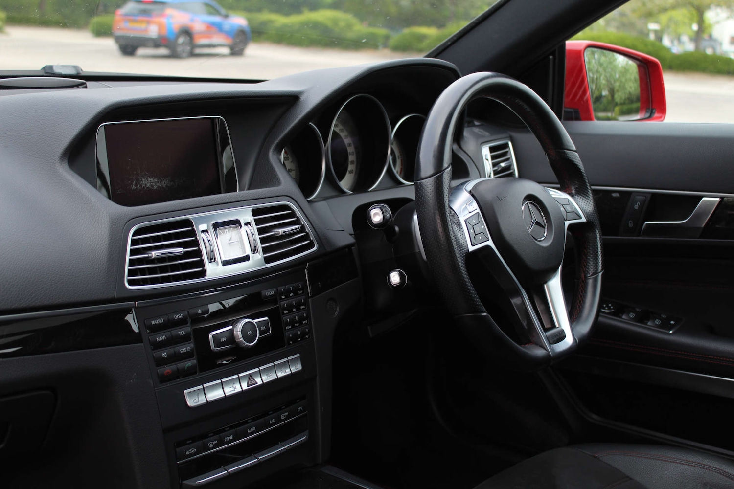 Used Mercedes-Benz E-Class 2013 for sale - 76103754: Photo 11