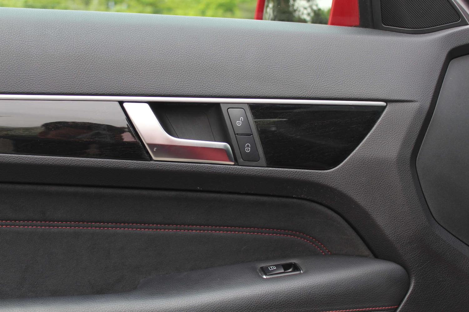 Used Mercedes-Benz E-Class 2013 for sale - 76103754: Photo 28