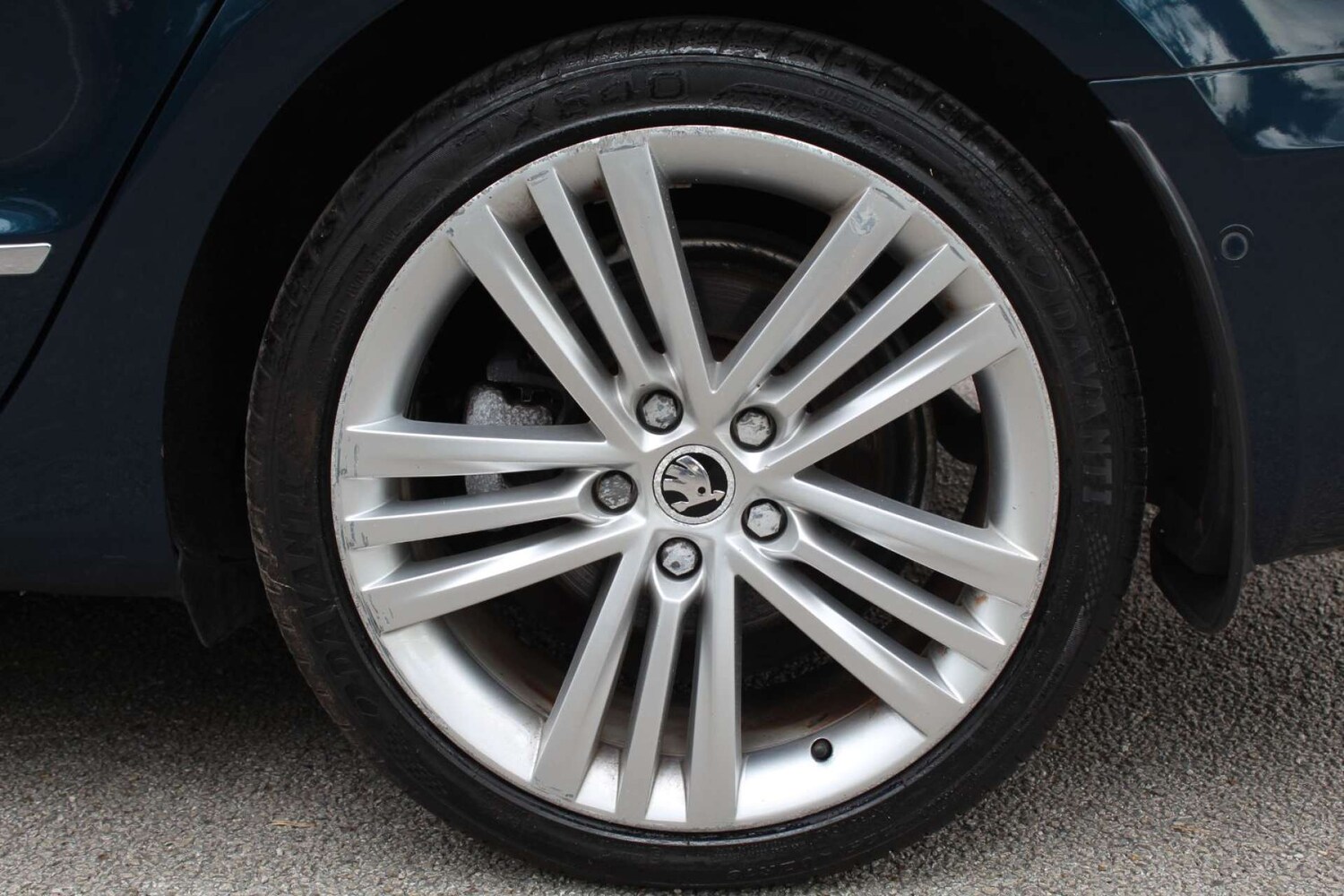 Used Skoda Superb 2013 for sale - 76103907: Photo 48